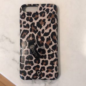 Leopard Loopy phone case.